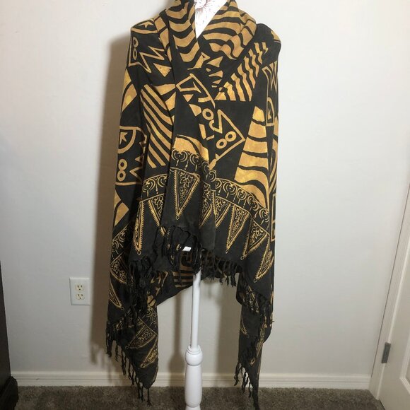 ✨ Statement Black & Gold Tribal Print Shawl Wrap – Boho Luxe & Versatile - Picture 11 of 11